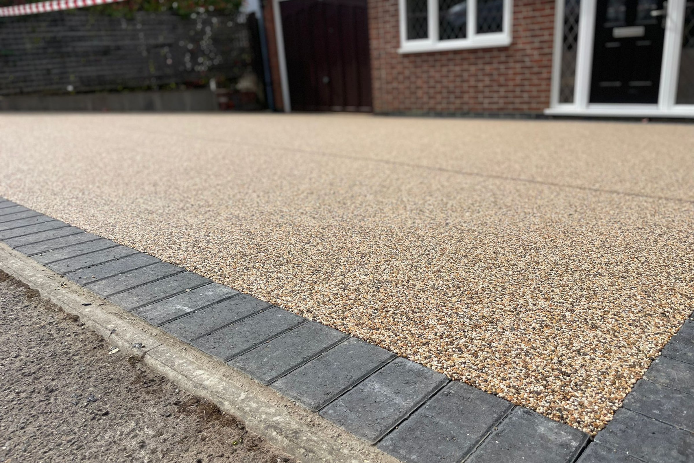 pros-and-cons-of-resin-driveway